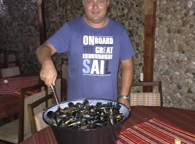 Гостевой дом Lacramioara Din *