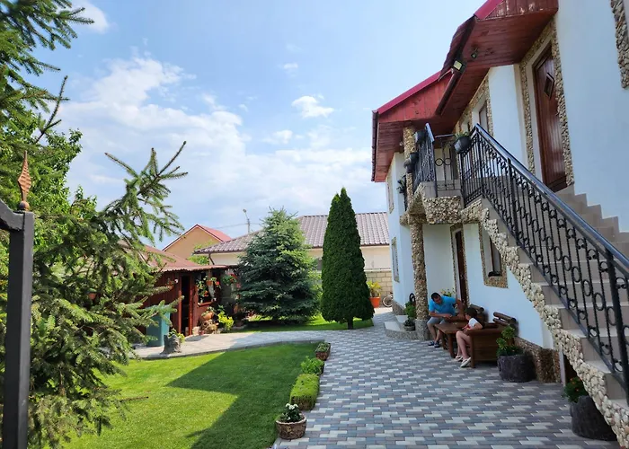 Гостевой дом Lacramioara Din *